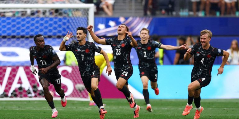 Com gol no final, Canadá vence Africa do Sul e vai às oitavas da Copa com-gol-no-final,-canada-vence-africa-do-sul-e-vai-as-oitavas-da-copa