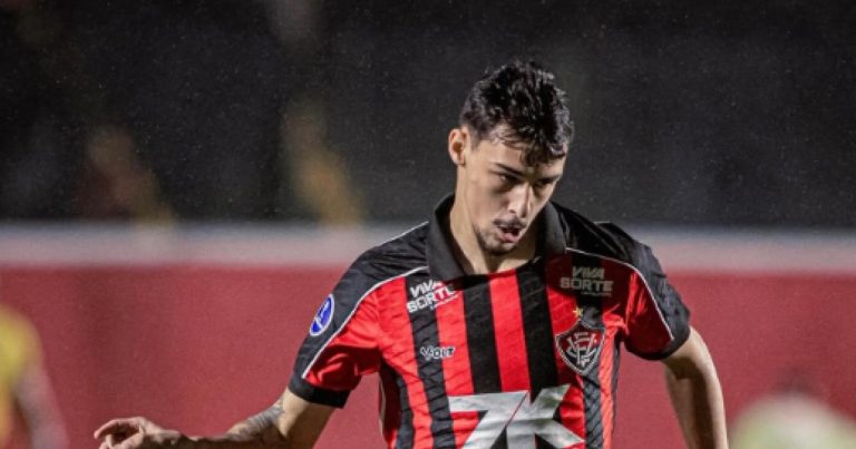 vitoria-encaminha-emprestimo-de-claudinho-para-clube-da-serie-b