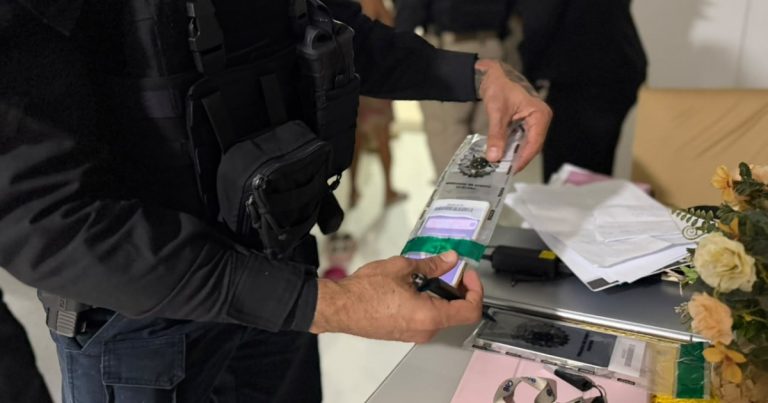 Polícia prende mais sete advogados em operação contra atuação de facções em presídios baianos policia-prende-mais-sete-advogados-em-operacao-contra-atuacao-de-faccoes-em-presidios-baianos