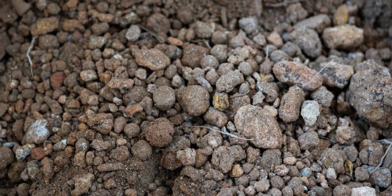Publicação propõe alternativas para exploração de terras raras no país publicacao-propoe-alternativas-para-exploracao-de-terras-raras-no-pais