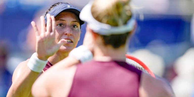 Luisa Stefani avança às oitavas de final nas duplas em Wimbledon luisa-stefani-avanca-as-oitavas-de-final-nas-duplas-em-wimbledon