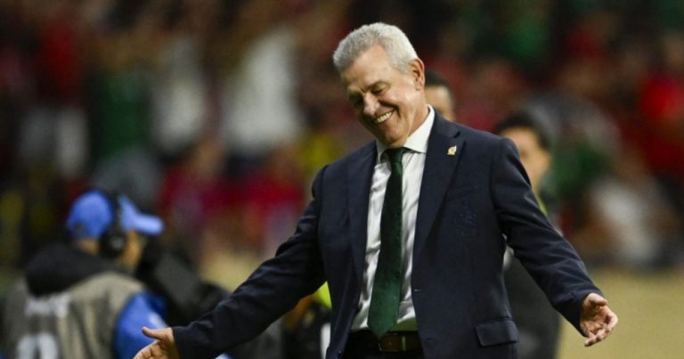 Javier Aguirre critica possibilidade de mudança no horário de México x Inglaterra: “Um soco no estômago” javier-aguirre-critica-possibilidade-de-mudanca-no-horario-de-mexico-x-inglaterra:-“um-soco-no-estomago”