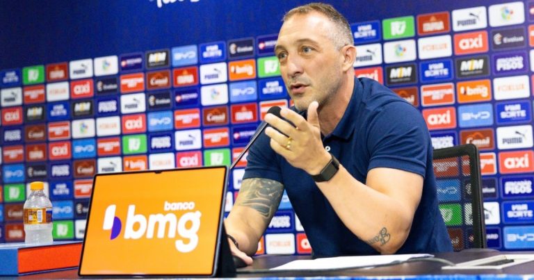 cadu-santoro-confirma-procura-por-novo-goleiro,-fim-de-negociacoes-por-pec-e-detalha-mercado;-confira