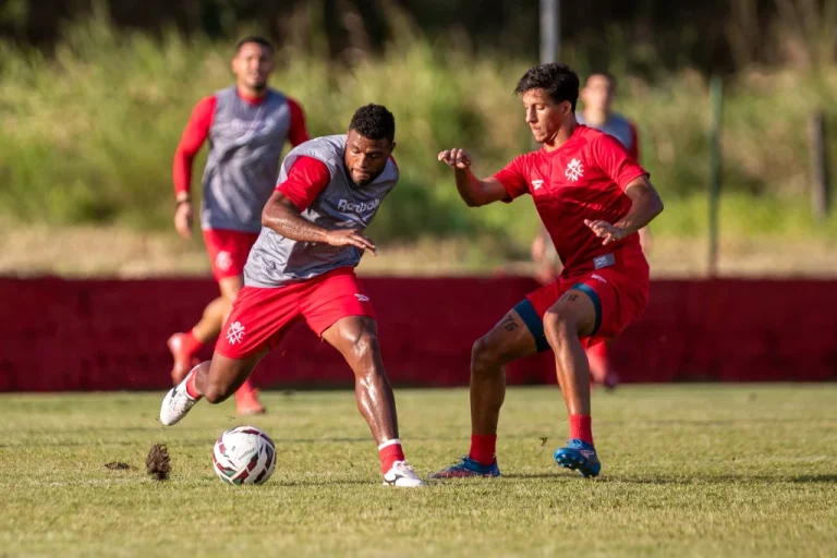 nautico-x-athletic-pela-serie-b:-veja-provaveis-escalacoes-e-onde-assistir