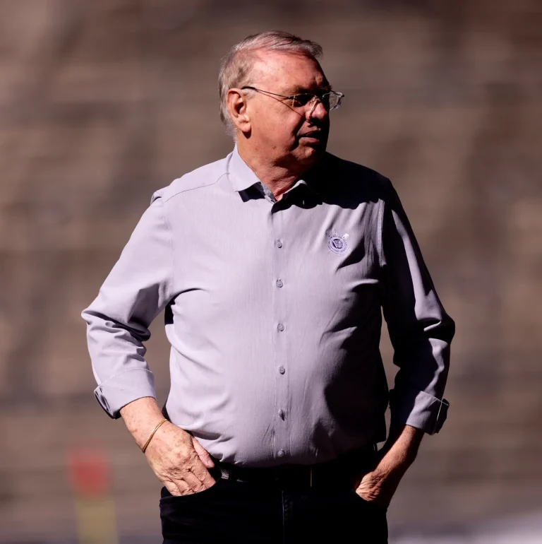 presidente-do-corinthians-fala-sobre-clipe-de-memphis-e-atualiza-negociacao-por-andre