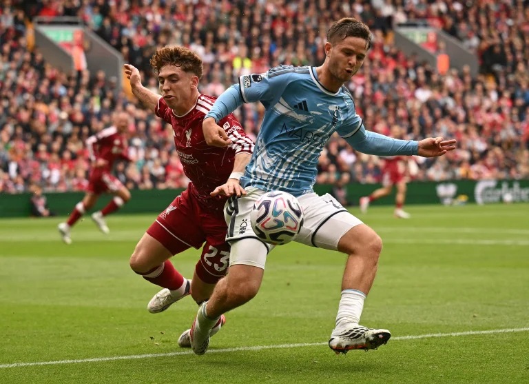 liverpool-empata-com-o-forest-em-casa-e-segue-sem-vencer-no-ingles