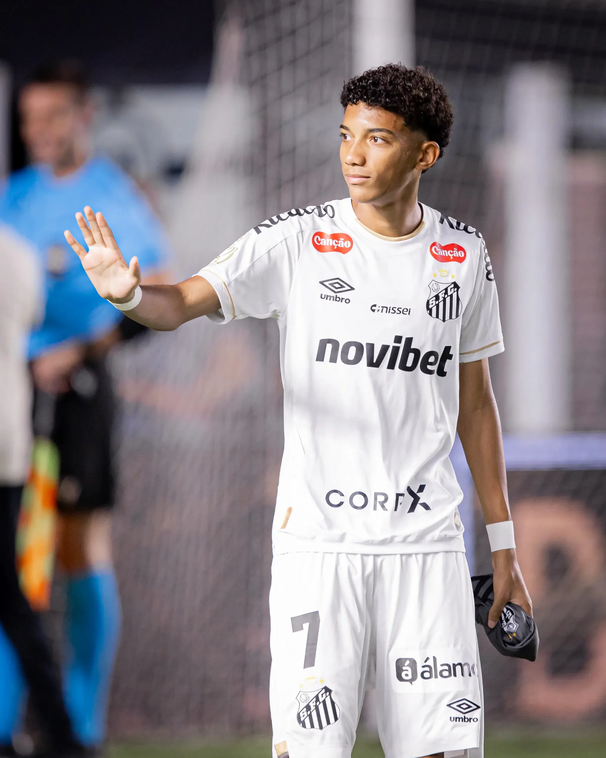 santos-encaminha-emprestimo-de-robinho-jr.-a-clube-italiano;-veja-detalhes