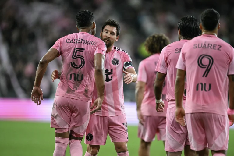 com-show-de-messi-e-gol-de-casemiro,-inter-miami-faz-sete-no-montreal-pela-mls