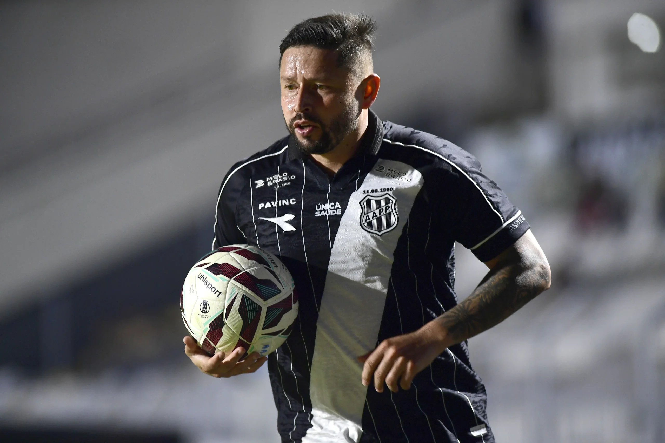 america-mg-x-ponte-preta:-onde-assistir-e-provaveis-escalacoes-do-jogo-pela-serie-b