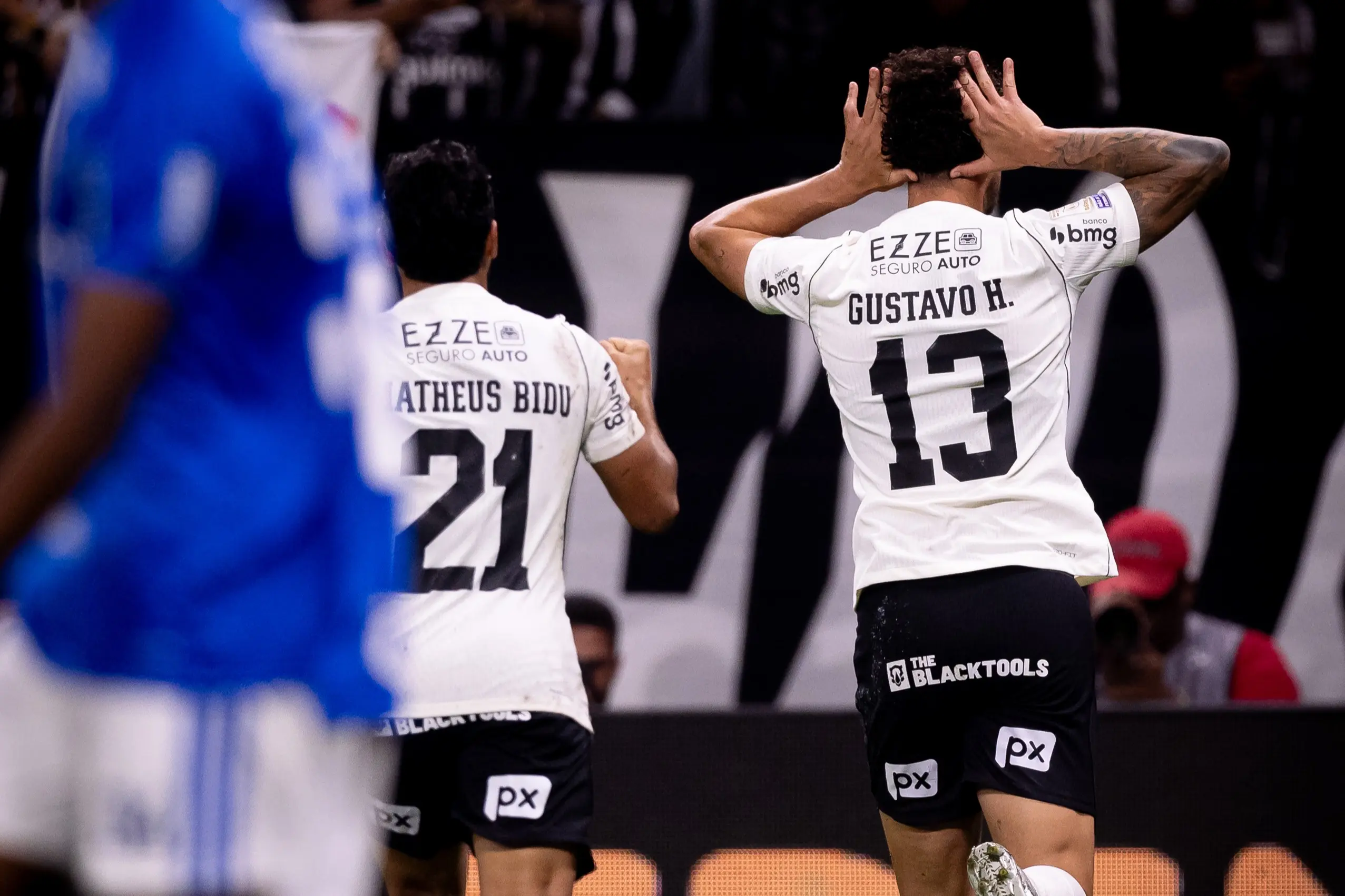corinthians-renova-contrato-com-patrocinador-ate-o-fim-de-2026