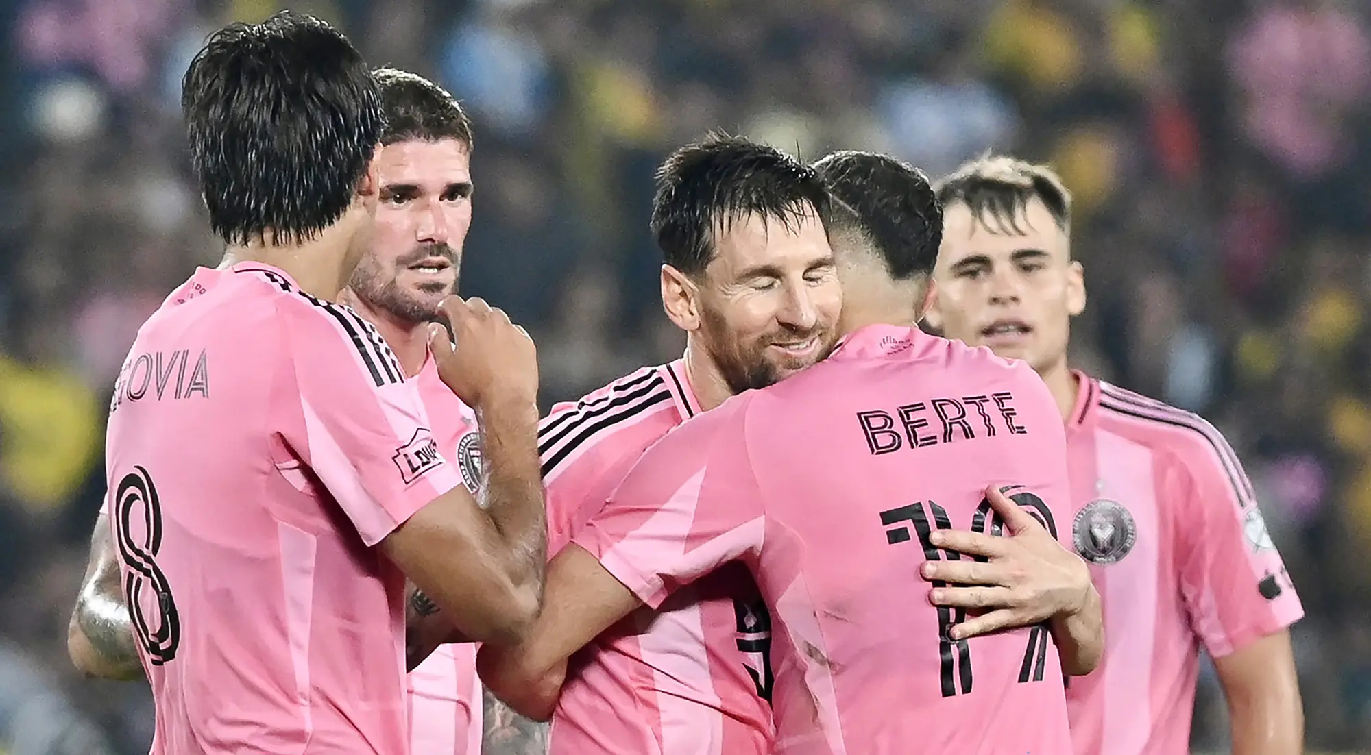 messi-marca-um-golaco-de-falta-na-goleada-do-inter-miami;-confira