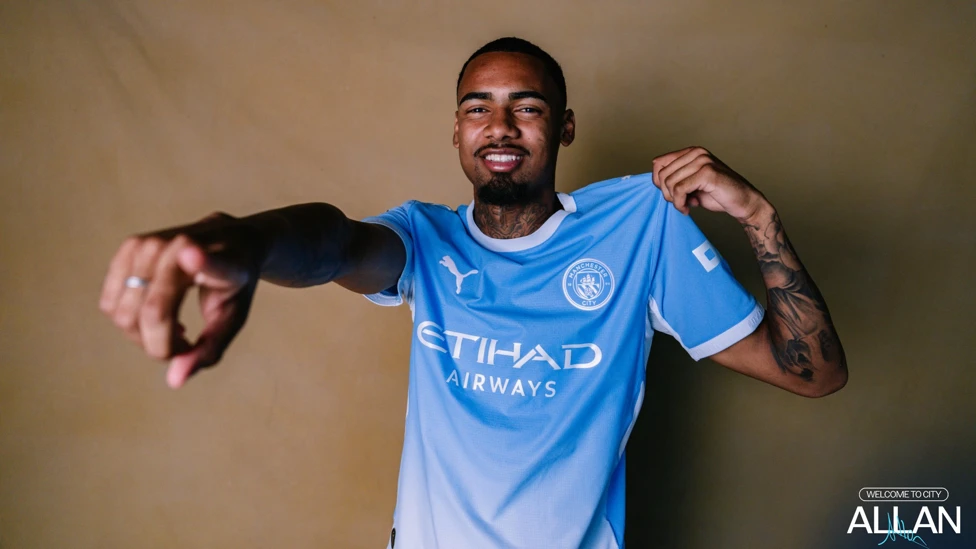 allan-e-anunciado-pelo-manchester-city-e-se-declara-ao-palmeiras