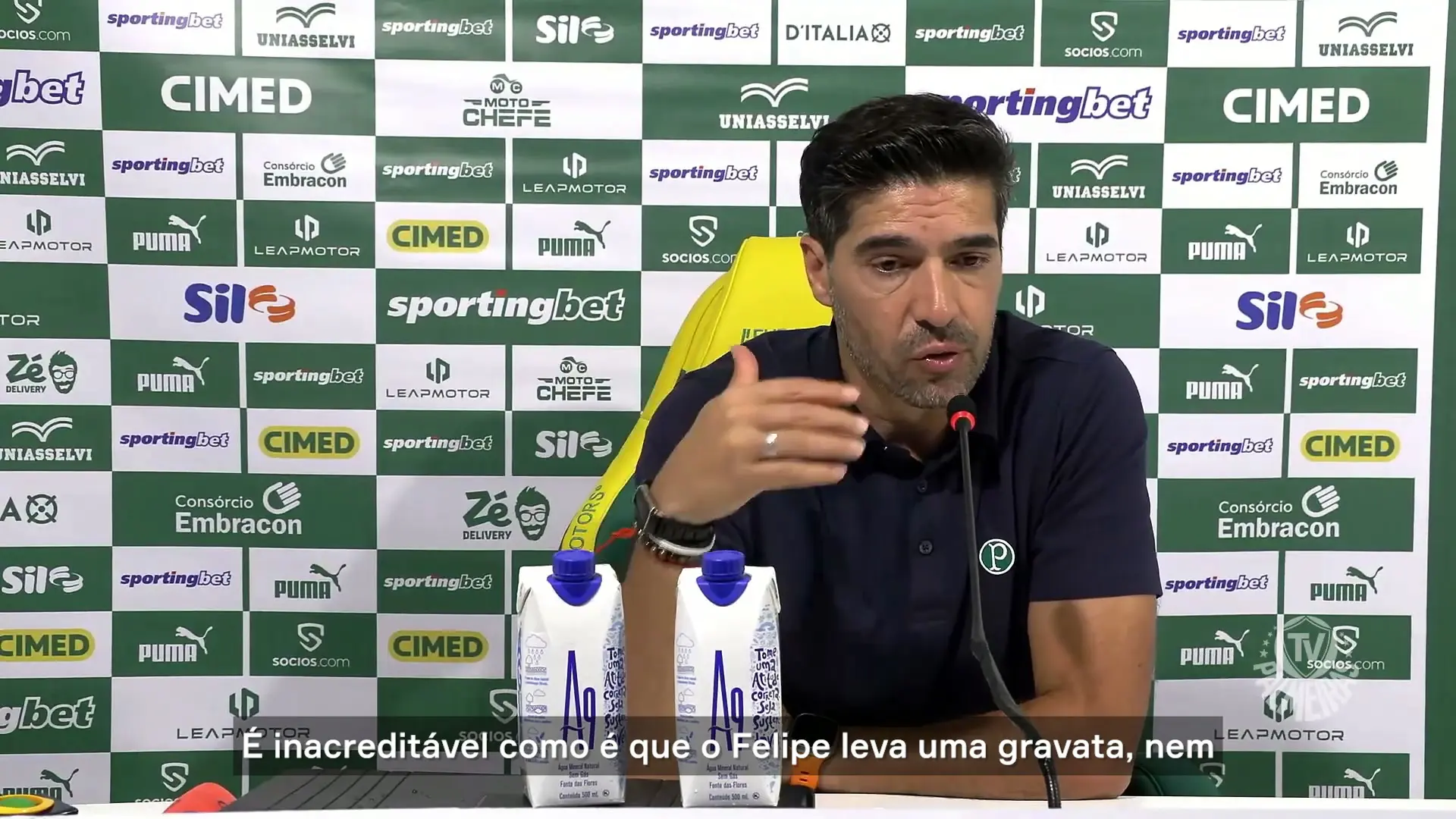 abel-ferreira-critica-arbitragem-apos-partida-em-mirassol