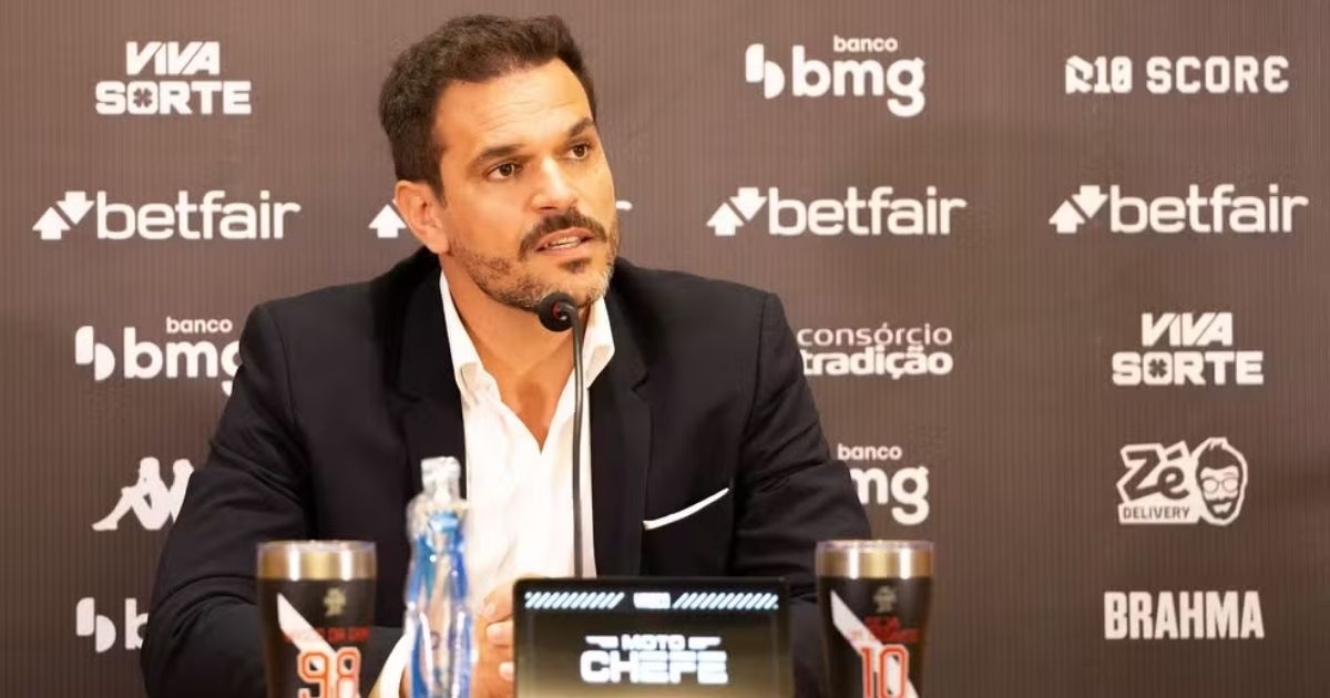 diretor-do-vasco-confirma-david-correa-em-jogo-contra-vitoria-mesmo-sob-investigacao