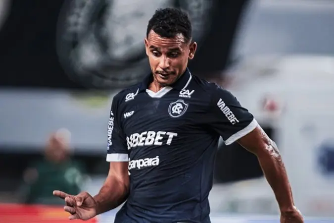 ze-ricardo-lamenta-derrota-do-remo-para-o-coritiba,-mas-mantem-esperancas-contra-o-rebaixamento