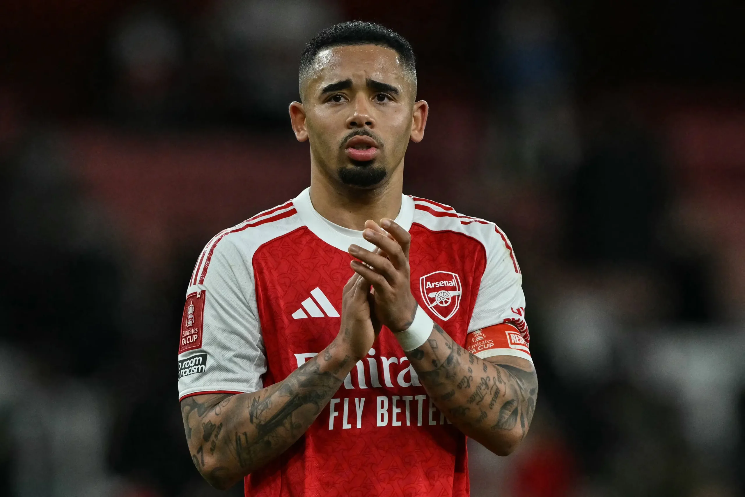 hansi-flick-exalta-gabriel-jesus-e-celebra-chegada-do-brasileiro-ao-barcelona