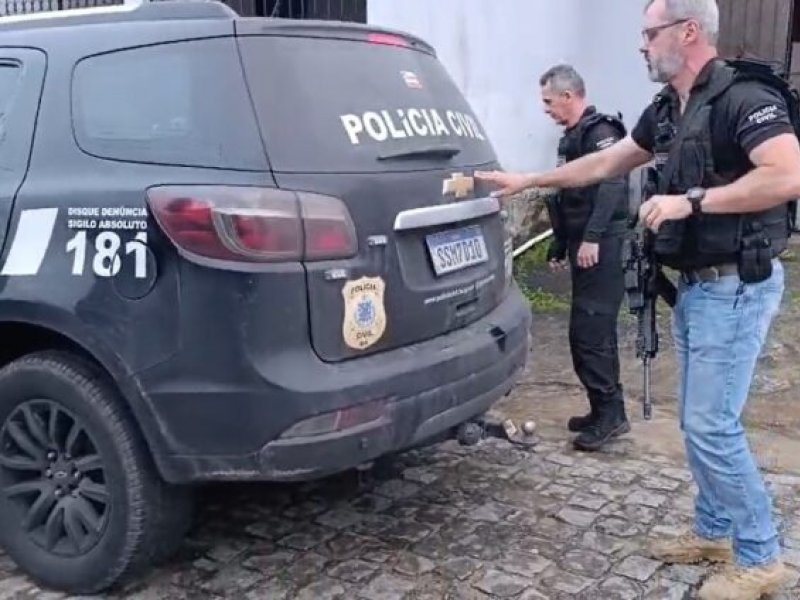 operacao-mira-faccao-na-bahia,-prende-mulher-e-bloqueia-mais-de-r$-300-mil