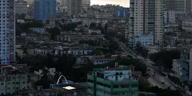 parte-de-havana-retoma-energia-eletrica-apos-novo-grande-apagao