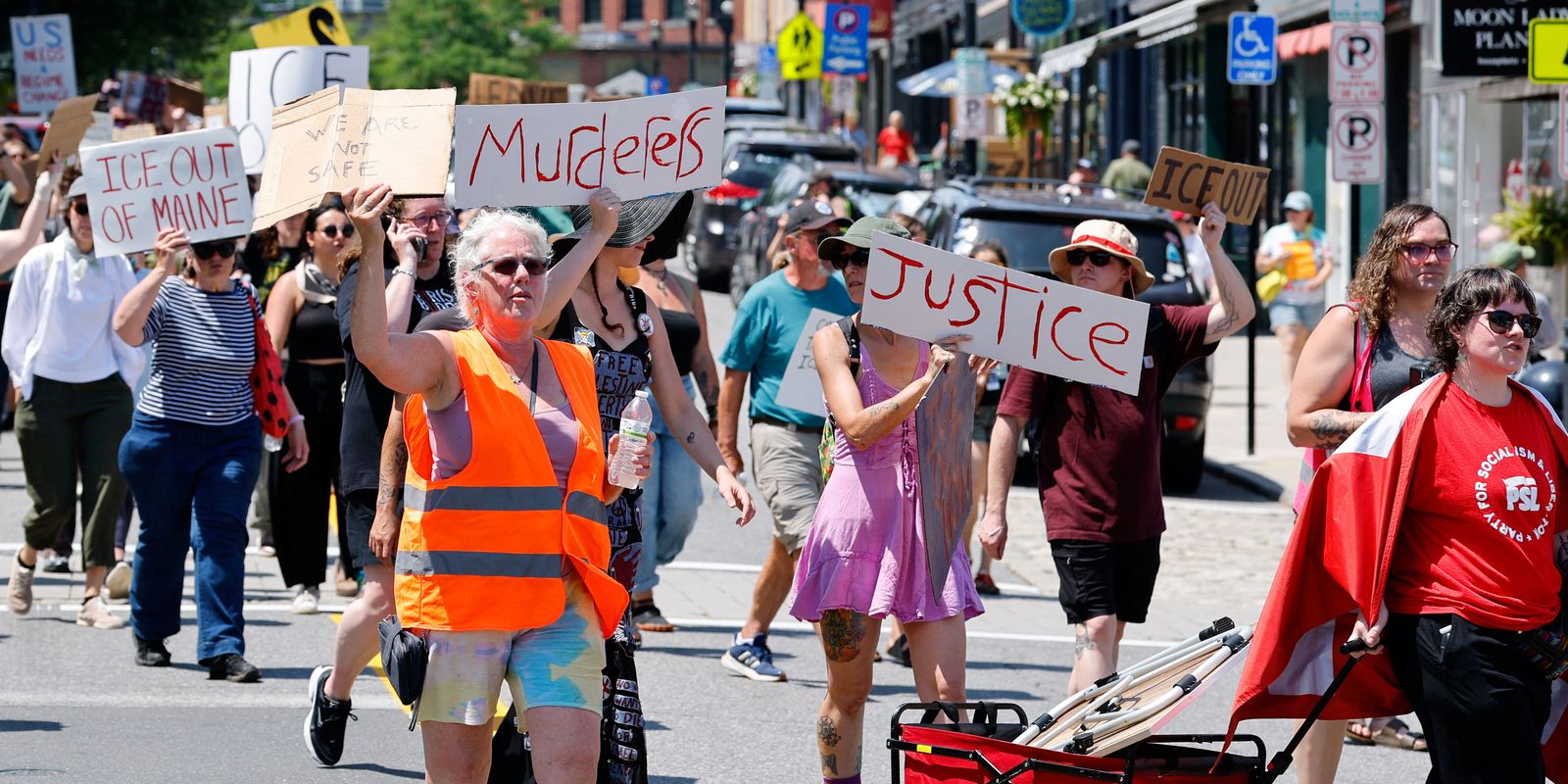 ice-suspende-abordagens-em-carros-apos-morte-de-imigrante-no-maine