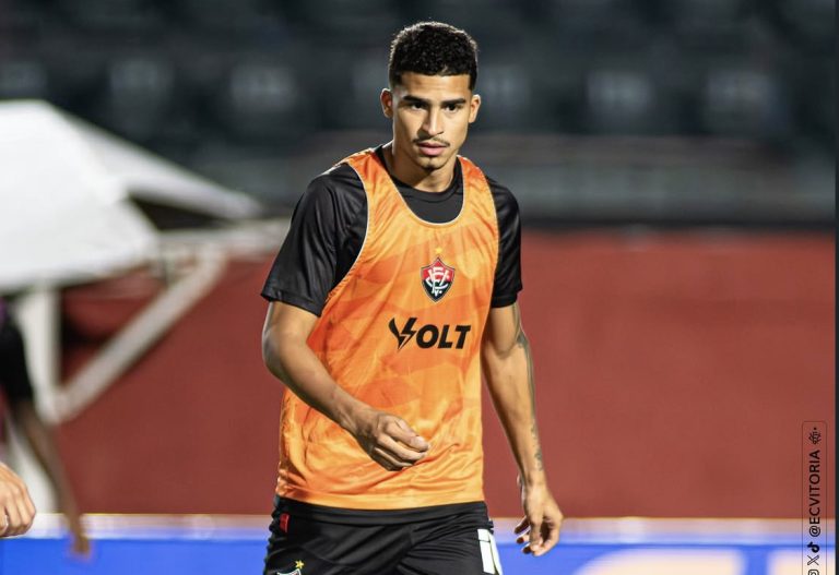 marinho-celebra-classificacao-do-vitoria-e-rene-destaca-forca-do-barradao