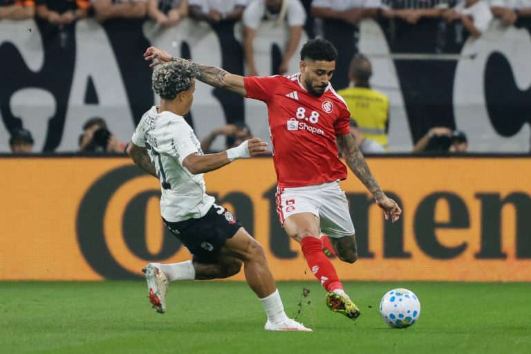 veja-fotos-do-duelo-entre-corinthians-e-internacional-pela-copa-do-brasil
