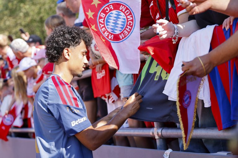 aston-villa-x-bayern:-veja-provaveis-escalacoes-e-onde-assistir-ao-amistoso