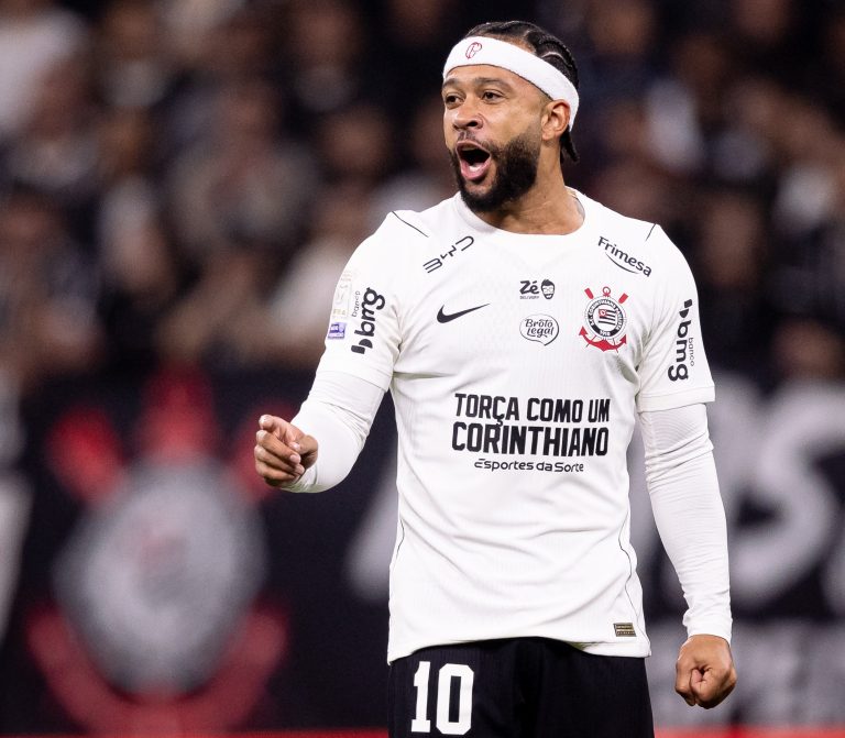 negociando-renovacao,-memphis-faz-publicacao-sobre-o-corinthians-antes-de-jogo-com-inter