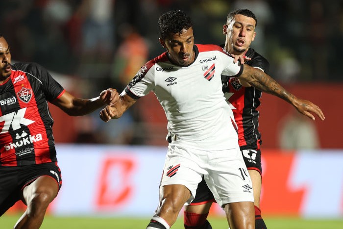 melhores-momentos:-vitoria-4-x-0-athletico-pr-pela-copa-do-brasil