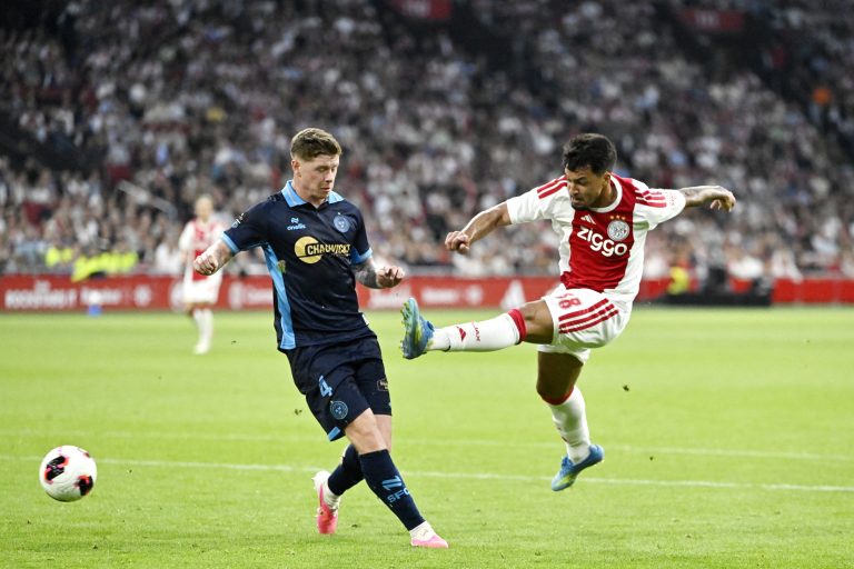 com-marcos-leonardo,-ajax-vence-e-abre-vantagem-na-liga-conferencia