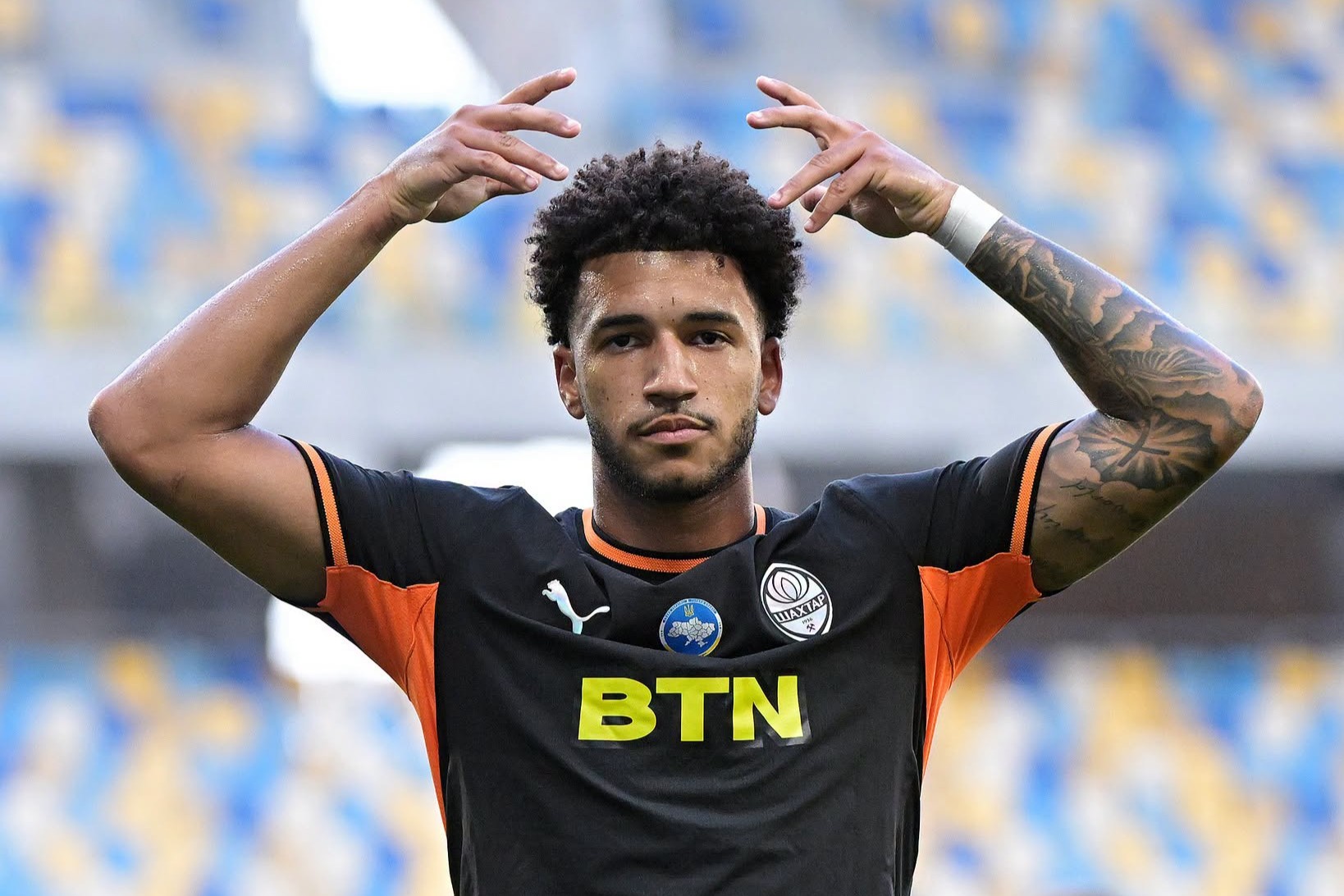 ex-fluminense-brilha-em-vitoria-do-shakhtar-e-entra-na-mira-de-clubes-ingleses