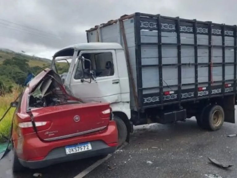 batida-entre-carro-e-caminhao-deixa-mae-e-filho-mortos-no-sul-da-bahia