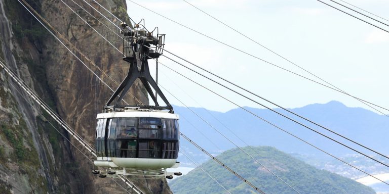 cristo,-bondinho-e-outros-pontos-turisticos-sao-fechados-por-ventania