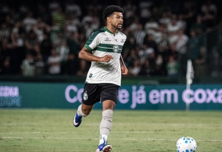 lucas-ronier-lesiona-lca-e-fica-fora-do-restante-da-temporada-do-coritiba