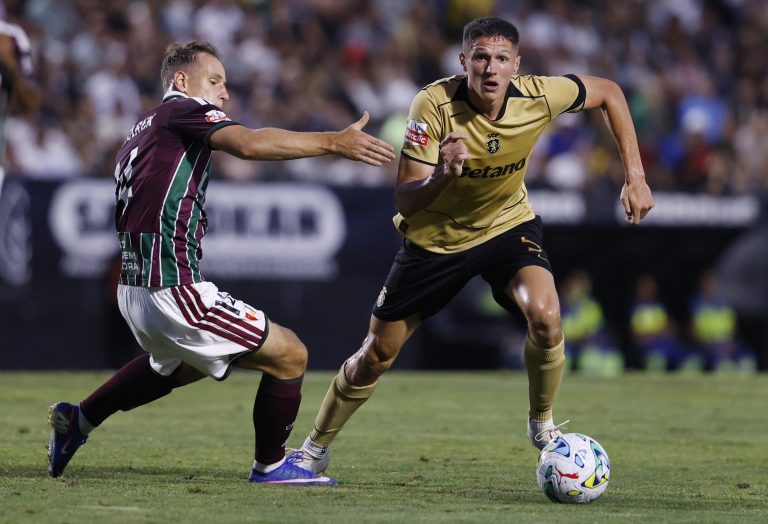 sporting-sofre-gol-no-fim-e-so-empata-com-o-estrela-amadora-na-estreia-do-portugues