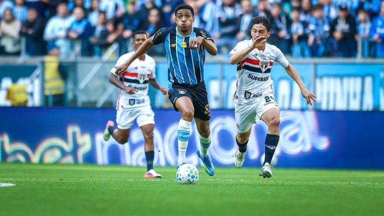 sao-paulo-toma-virada-do-gremio-e-amarga-oitavo-jogo-de-jejum-no-brasileiro