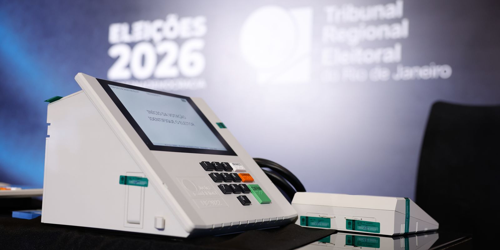 eleitores-que-moram-no-exterior-podem-solicitar-voto-em-transito