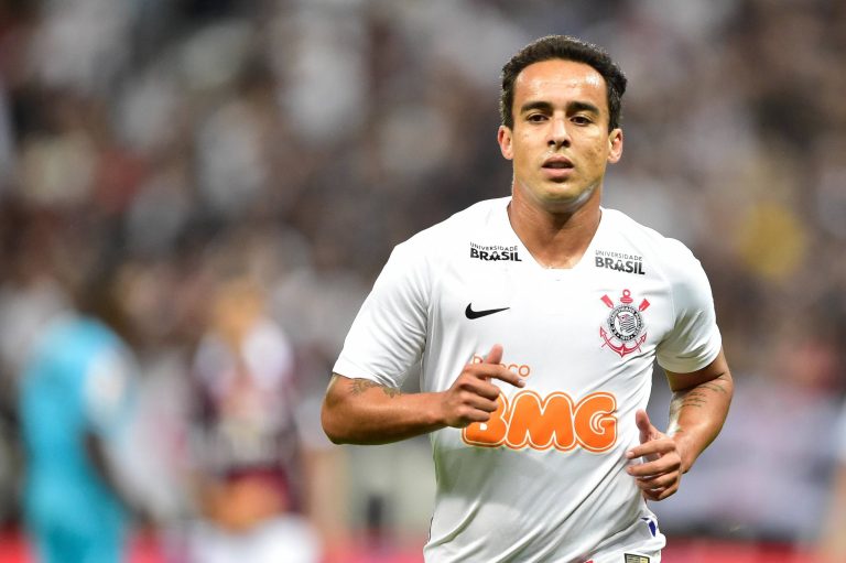 jadson,-ex-corinthians-e-sao-paulo,-e-solto-apos-prisao-por-suspeita-de-violencia-domestica