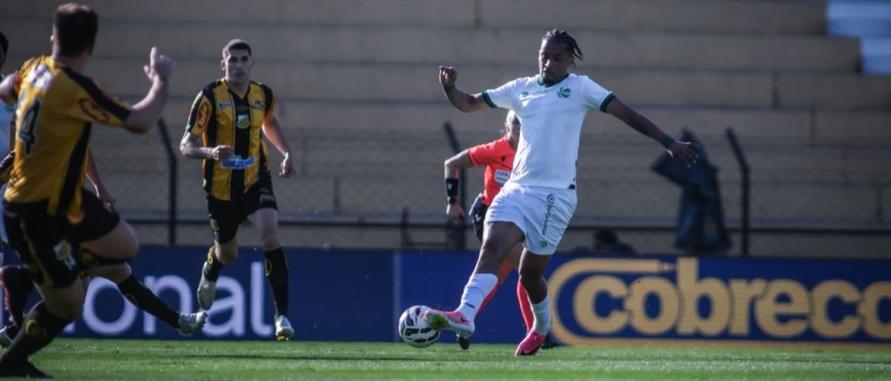 juventude-vence-o-novorizontino-fora-de-casa-e-cola-na-lideranca-da-serie-b