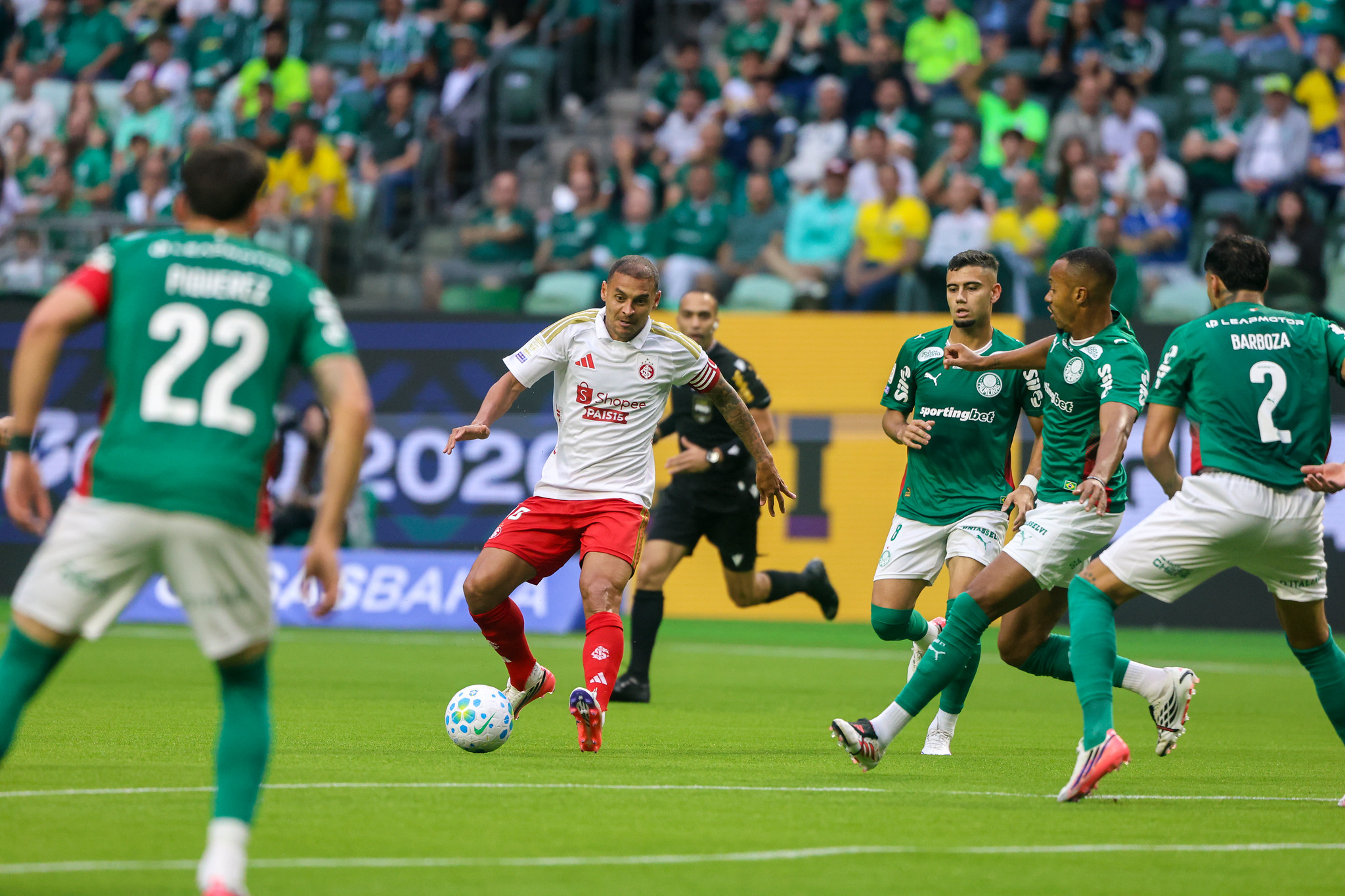 palmeiras-x-internacional:-confira-fotos-da-partida-pelo-brasileirao