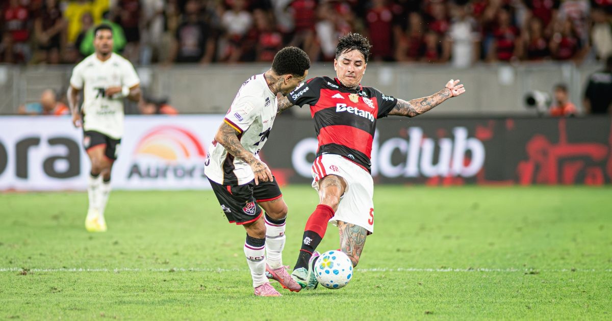 sem-tempo-para-respirar,-vitoria-perde-para-o-flamengo-e-mantem-jejum-no-brasileirao