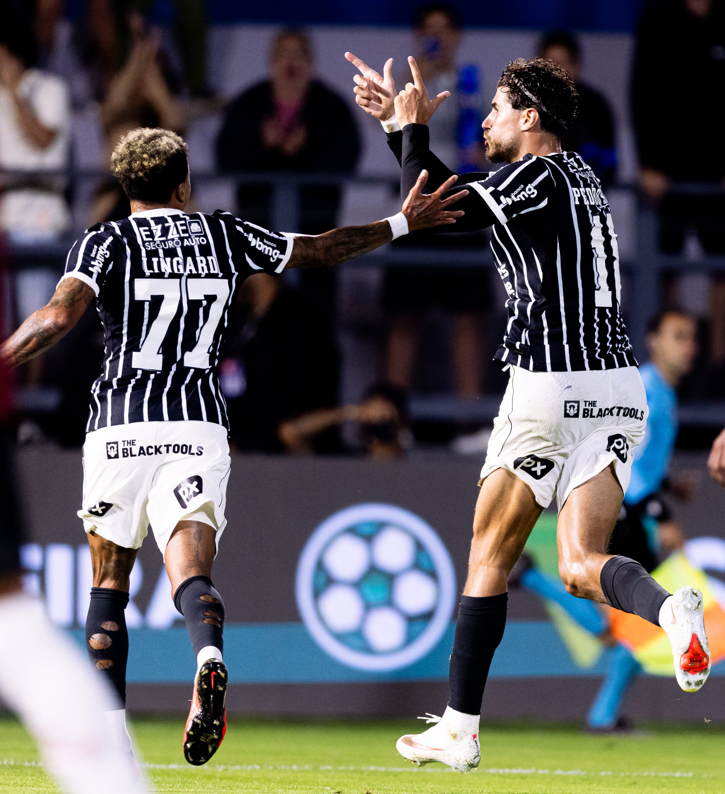 pedro-raul-comemora-gol,-valoriza-sequencia-e-diz-entender-criticas-no-corinthians