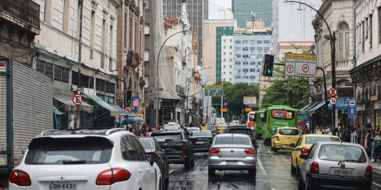 adesivo-eleitoral-pode-levar-a-perda-da-cobertura-de-seguro