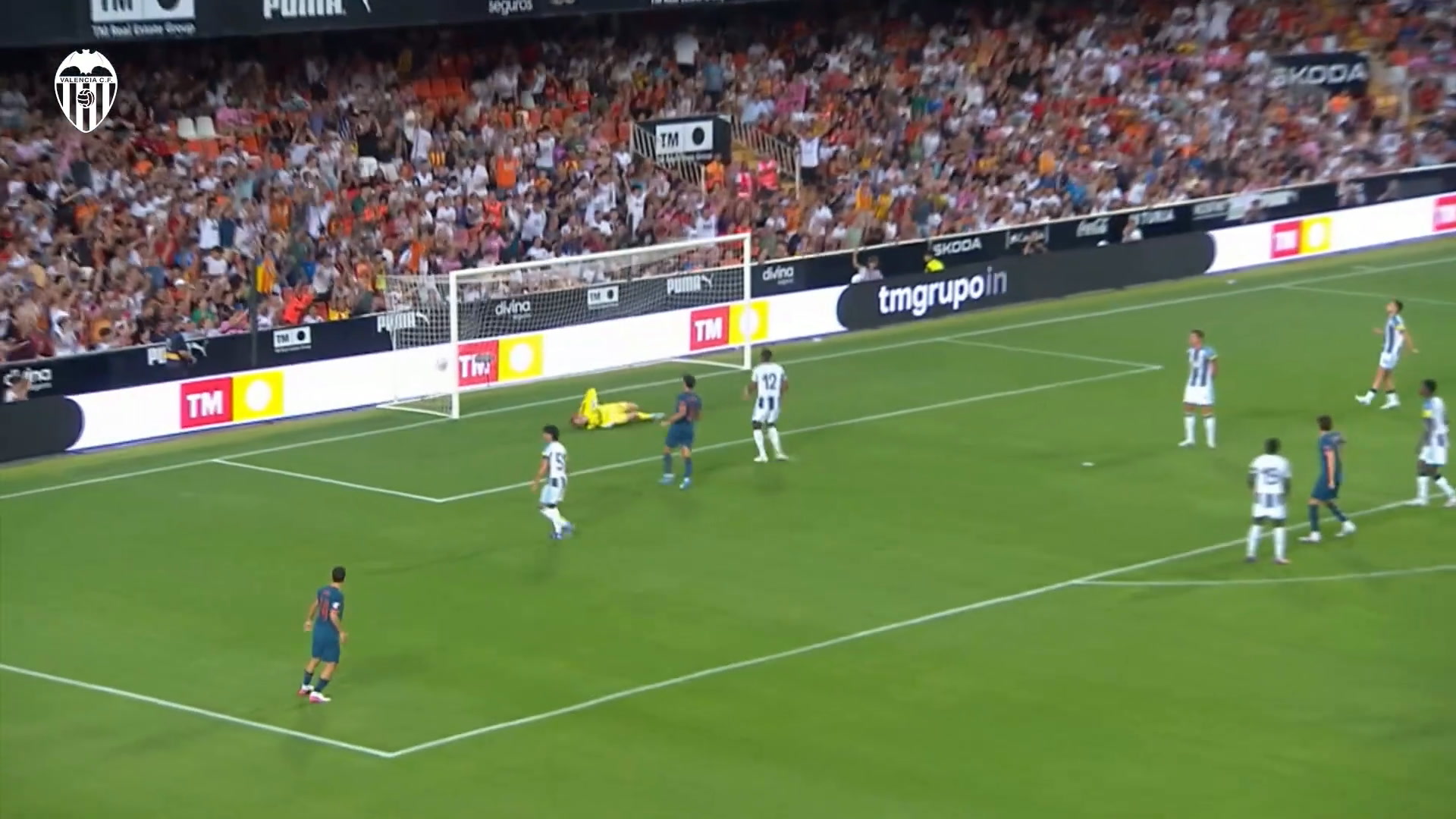 o-golaco-de-ugrinic-contra-o-newcastle-no-trofeu-taronja