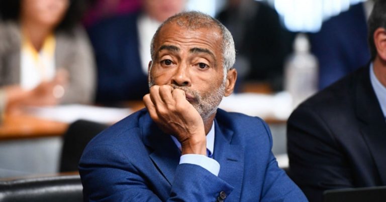valores-pagos-a-romario-pela-cazetv-permanecem-penhorados-pela-justica