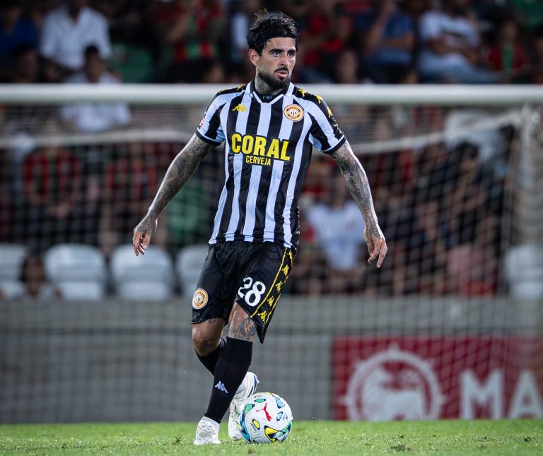 ex-sao-paulo,-liziero-marca-e-garante-empate-do-nacional-na-estreia-do-portugues