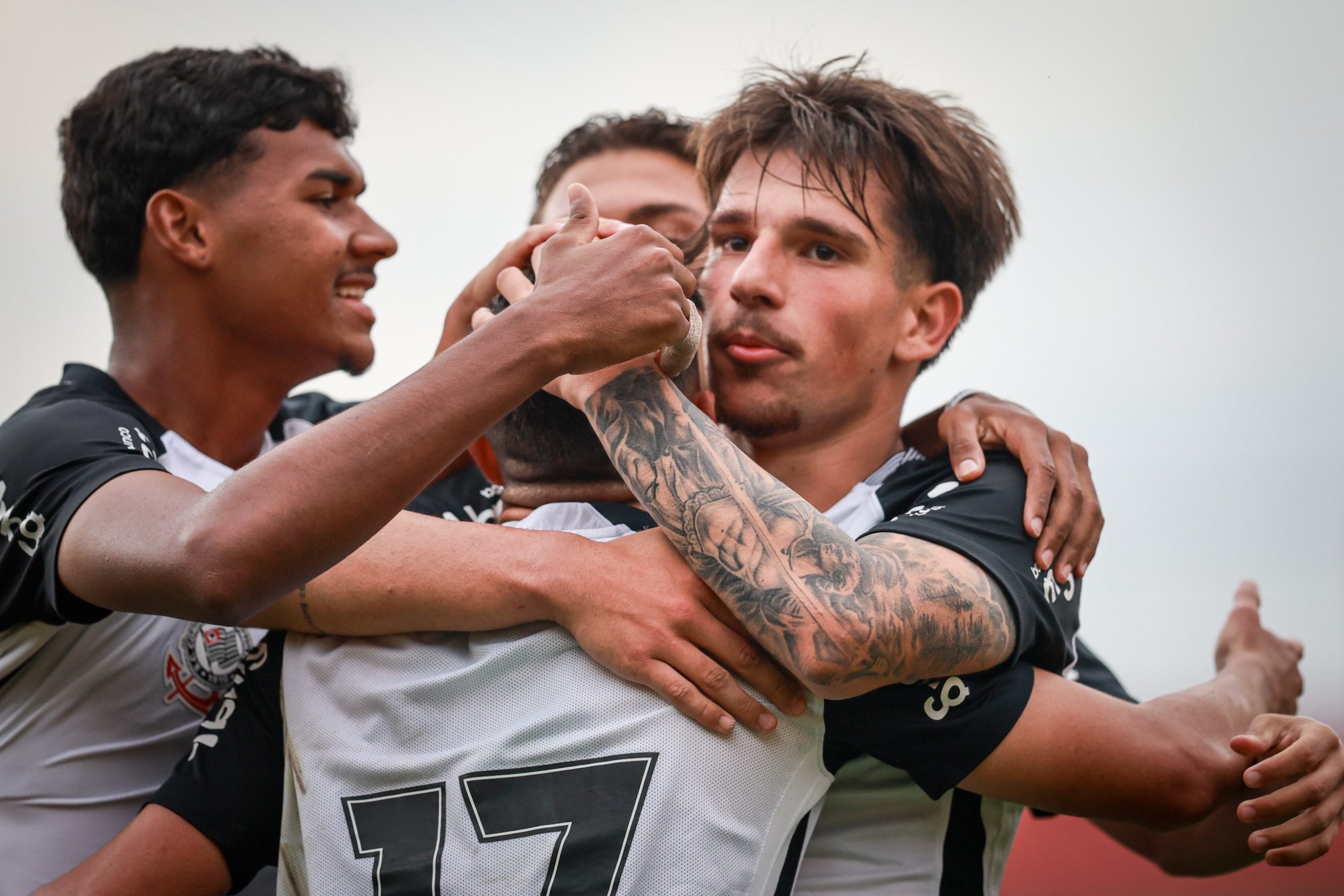 flamengo-x-corinthians:-veja-informacoes-e-provaveis-escalacoes-do-jogo-pelo-brasileiro-sub-17