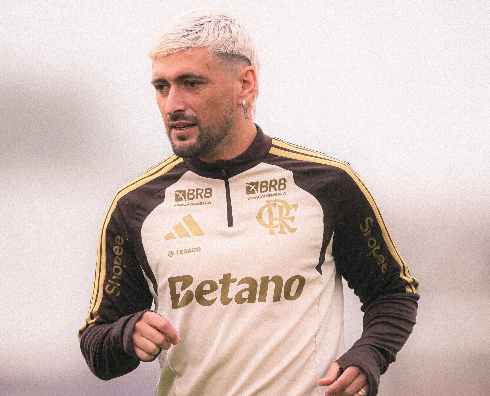 com-desfalques,-flamengo-divulga-relacionados-para-enfrentar-o-cruzeiro