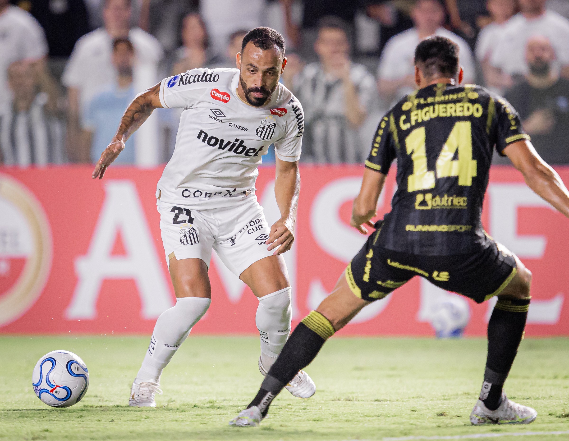 santos-x-macara:-saiba-onde-assistir-ao-jogo-de-ida-das-oitavas-da-sul-americana
