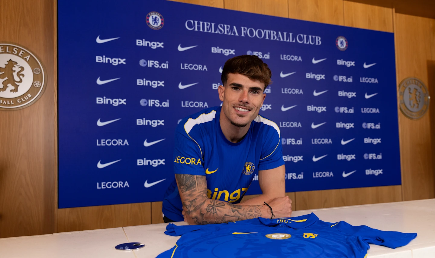 chelsea-anuncia-contratacao-de-pep-chavarria,-lateral-do-rayo-vallecano