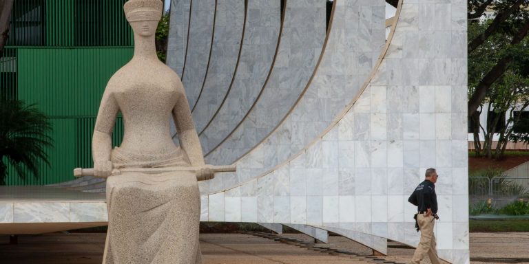 moraes-suspende-pagamento-de-penduricalhos-em-seis-estados-e-no-df